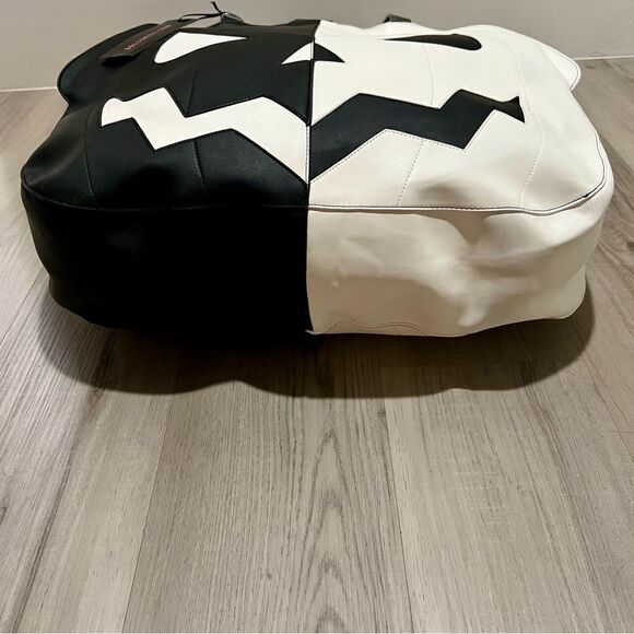 NWT Trickz N Treatz x Dolls Kill black and white oversized pumpkin face tote. - Picture 8 of 14
